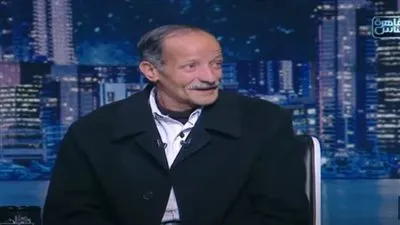 مدير مدرسة بالإسكندرية: الفصول بيتي وأنظفها كل يوم منذ 4 سنوات 