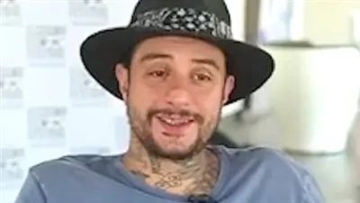 أحمد الفيشاوي يتجاهل انفصاله عن ندى الكامل ويرقص على نغمات 