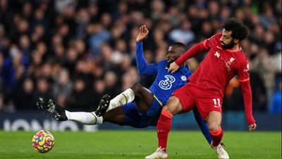 الأكثر تدميرًا في العالم.. أسطورة منتخب إنجلترا يتغنى بمحمد صلاح