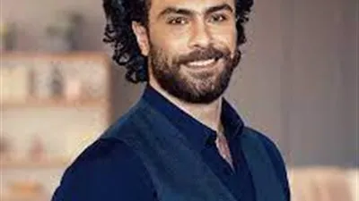 مهند حسني أفضل ممثل شاب في الأسبوع الأول لاستفتاء 