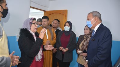 محافظ القليوبية يتفقد تطوير 31 منزلا ضمن برنامج 