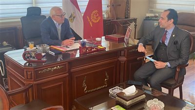 محافظ بورسعيد يستقبل المدير التنفيذي لهيئة الرعاية الصحية