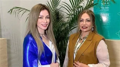 حرمتني من السينما.. ليلى علوي تكشف عقاب والدتها في الطفولة(فيديو) 