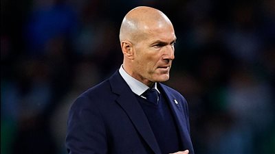 زيدان أبرز المرشحين لقيادة باريس سان جيرمان