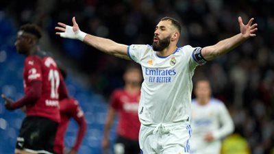 ريال مدريد يكتسح فالنسيا بالأربعة ويواصل تصدره لجدول الليجا