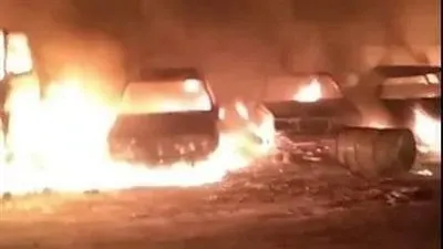 العناية الإلهية تنقذ سائقا من الموت متفحما.. النيران التهمت سيارته