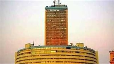 حسين زين يلتقي العاملين بـ 