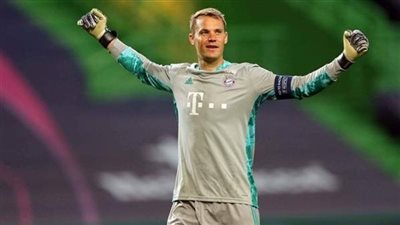 بعد تعافيه من كورونا.. نوير يعود إلى تدريبات بايرن ميونخ