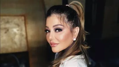 سميرة سعيد تروج لكليبها 