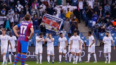 شاهد.. بنزيما يضرب شباك برشلونة بالهدف الثاني ويتقدم ريال مدريد