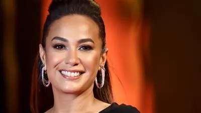 هند صبري خبيرة تجميل في مسلسل 