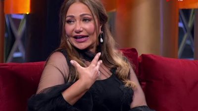 بهذه الطريقة.. ليلى علوي تدعم الإمارات