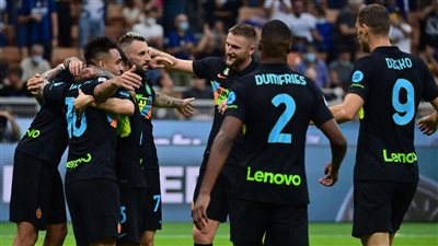 نجم إنتر ميلان يقترب من العودة إلى الدوري الإنجليزي