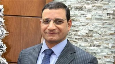 عماد صموئيل مشرفا على عمادة كلية التربية بسوهاج