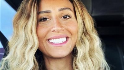 دينا الشربيني تشارك جمهورها بفيديو كوميدي 