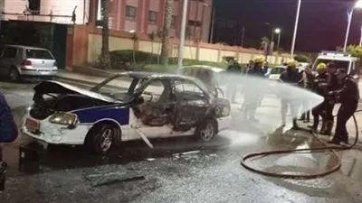 بعد تفحم سيارته الأجرة.. 