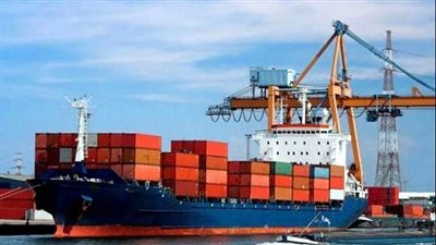 موانئ بورسعيد تسجل تداول 24 سفينة اليوم 