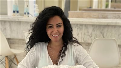 ميرهان حسين تحتفل بعيد ميلاد نبيلة عبيد 