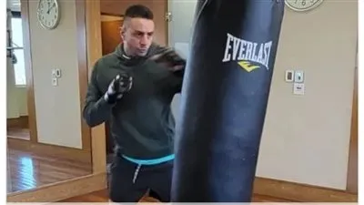 من داخل الجيم.. أحمد الفيشاوي يستعرض لياقته البدنية