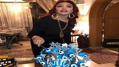 بعد كشف سر التورتة الزرقاء لعيد ميلادها.. نبيلة عبيد تتصدر تريند 