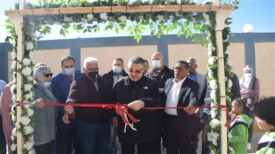 محافظ البحر الأحمر يفتتح مبنى الضرائب العقارية والمعهد الأزهري برأس غارب (صور)