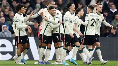 ليفربول يفوز على كريستال بالاس بثلاثية في البريميرليج ويقلص الفارق مع السيتي