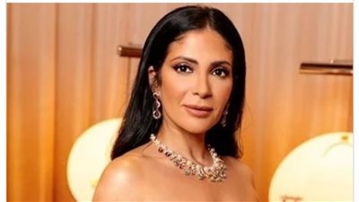 أول تعليق لمنى زكي بعد الهجوم عليها بسبب مشاهدها الجريئة في 