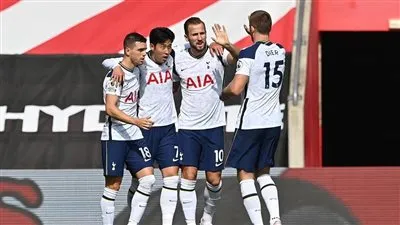 نجم وولفرهامبتون على أعتاب توتنهام في يناير الحالي