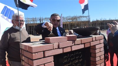محافظ البحر الأحمر يضع حجر أساس 15 عمارة إسكان متميز بجوار سوق الدهار الجديد