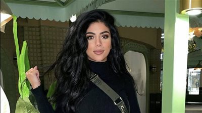 كارولين عزمي تتعرض للتحرش وتستغيث: 