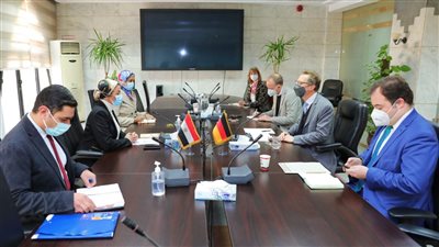 وزيرة البيئة تبحث مع السفير الألماني التعاون المشترك فى مشروعات المناخ