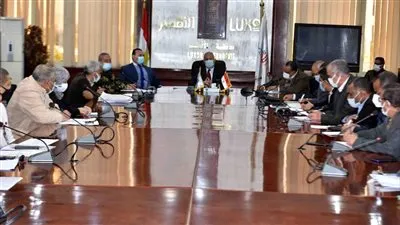 محافظ الأقصر يتابع أعمال إزالة التعديات ضمن الموجة 19