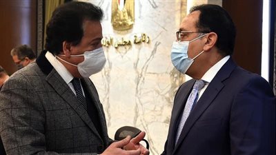 الوزراء: التعاقد على جرعات عقار 