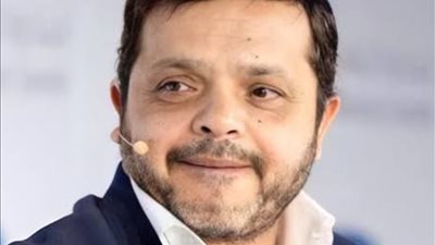 محمد هنيدي يشيد بأداء الشناوي وأبو الجبل في مباراة اليوم