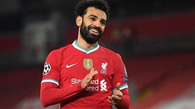 عمدة قرية نجريج يكشف عن الفارق بين أداء محمد صلاح مع المنتخب وليفربول