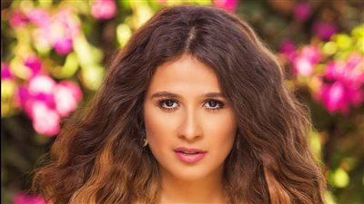 ياسمين عبد العزيز تتصدر استفتاء الفجر الفني كأفضل ممثلة لعام ٢٠٢١