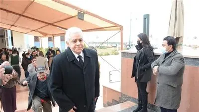 حمدين صباحي وكرم جبر يشاركان في تشييع جثمان الكاتب الصحفي الراحل ياسر رزق