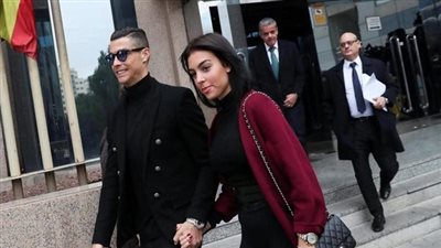 كريستيانو رونالدو يحتفل بعيد ميلاد صديقته جورجينا بطريقة مثيرة