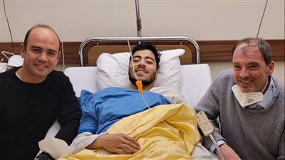 عاجل.. أكرم توفيق يجري جراحة الرباط الصليبي في ألمانيا