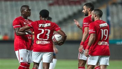 انظروا إلى الأهلي.. عادل مصطفى يوجه رسالة نارية لمسؤولي الأندية