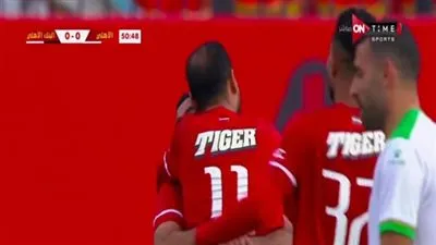 عاجل.. وليد سليمان يتقدم للأهلي بهدف عالمي في شباك البنك الأهلي 