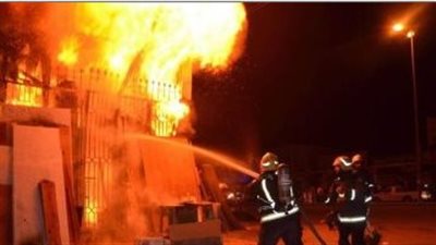 عاجل..  حريق هائل داخل مبنى بمنطقة الحسين والدفع بـ6 سيارات إطفاء