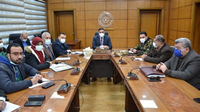 محافظ الدقهلية يناقش إجراءات تسليم أرض الغزل والنسيج لإنشاء أبراج سكنية 