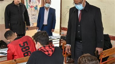 وكيل تعليم بورسعيد يتفقد امتحانات الشهادة الإعدادية بمدرسة قاسم أمين