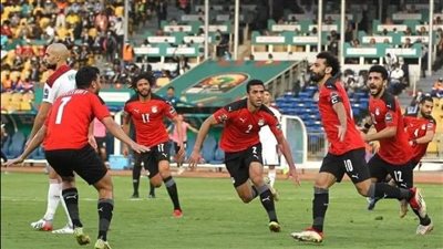 سفير مصر في الكاميرون يكشف أسباب تواجد طائرة في مران الفراعنة