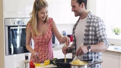 خبير علاقات: لهذه الأسباب يتزوج الرجل (فيديو)