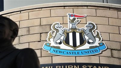 بلغة المال.. نيوكاسل يخطط لخطف نجم ريال مدريد من قم ليفربول وميلان 