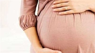 طبيب أمراض نساء يوجه تحذيرا للحوامل