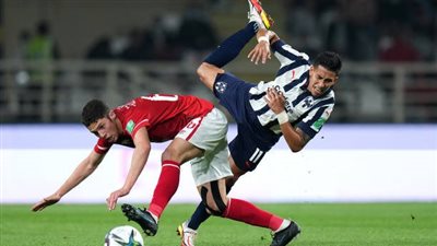 فرص بالجملة.. الأهلي يتعادل مع مونتيري في الشوط الأول بمونديال الأندية