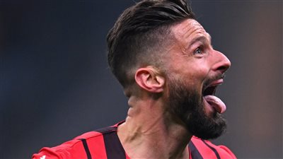 ميلان يقترب من الحفاظ على نجمه